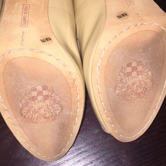 Vince Camuto Tan Heels - Picture 3 of 4